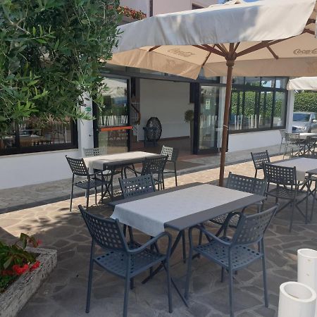 Hotel La Favorita Peschiera del Garda Dış mekan fotoğraf